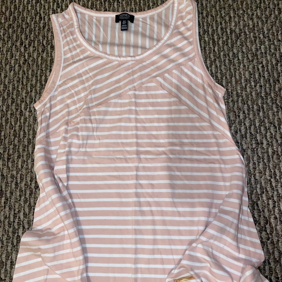 Jones New York striped tank - Picture 1 of 2